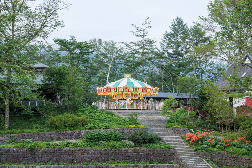 森のメリーゴーラウンド