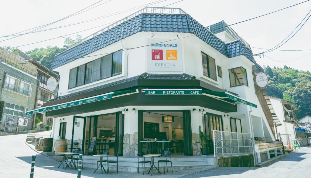 島根県江津市の有福温泉に開いた「有福BIANCO」